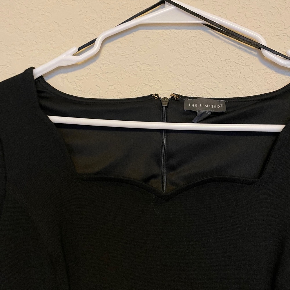 Black scalloped neck dress - Picture 2 of 4